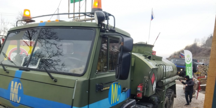 7 Russian peacekeepers’ vehicles passed through protest area without hindrance