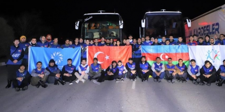 Azərbaycan könüllüləri Türkiyəyə yardıma gedirlər