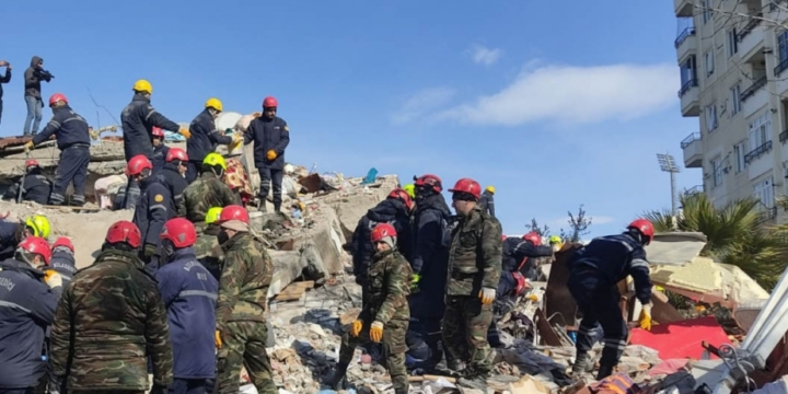 Teenage girl saved by Azerbaijani rescuers after 105 hours in rubble