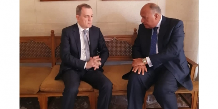 Azerbaijani FM meets with Egyptian counterpart