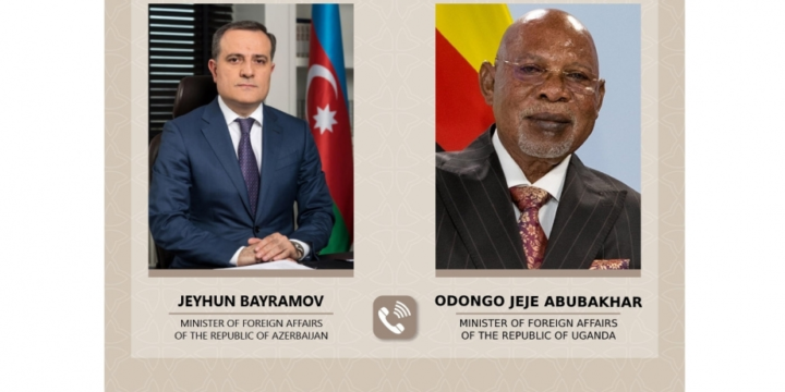 Azerbaijani, Ugandan FMs hold phone talk