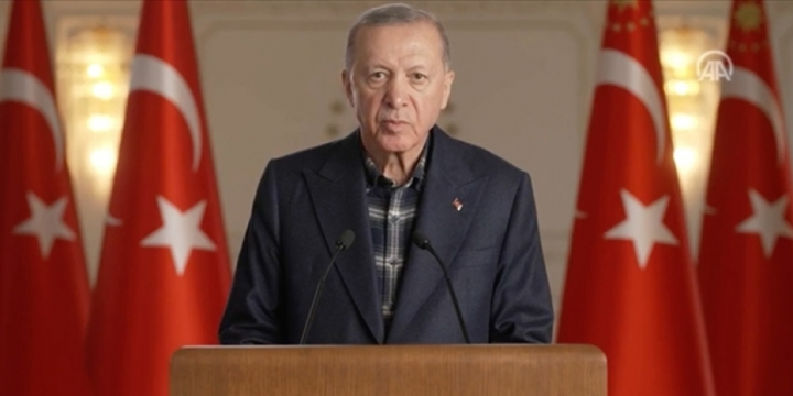 Rəcəb Tayyib Ərdoğan: 8 mindən çox insan dağıntılar altından sağ çıxarılıb