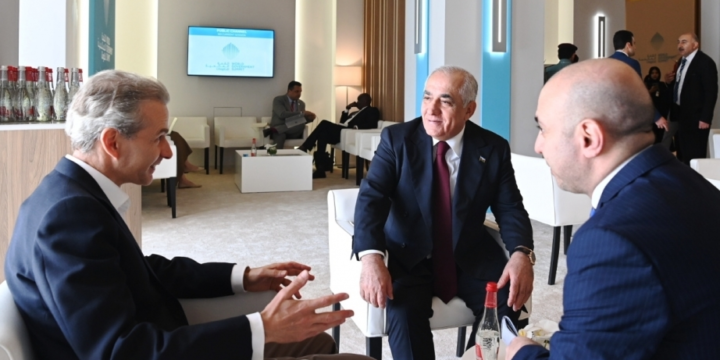 Azerbaijani premier meets with chairman of Henley & Partners in Dubai