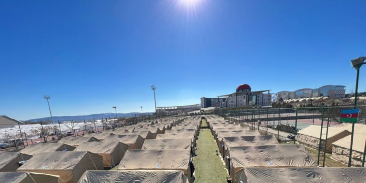 FHN tərəfindən Kahramanmaraşda növbəti çadır şəhərciyi qurulub