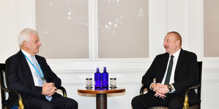 President Ilham Aliyev met with CEO of “Leonardo” in Munich