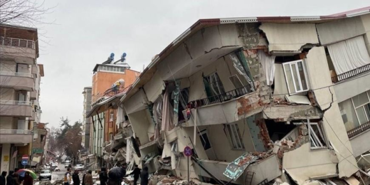 Türkiyədə baş verən son zəlzələ nəticəsində ölənlərin sayı 6-ya çatıb, 294 nəfər yaralanıb