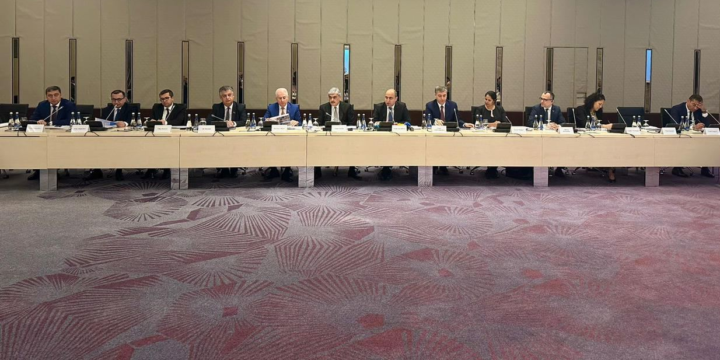 Təhsil sektorunda ortamüddətli xərclər çərçivəsinin tətbiqi müzakirə edilib