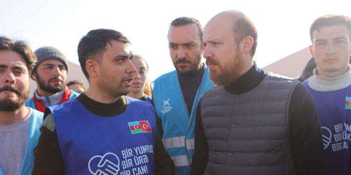Bilal Ərdoğan Türkiyədəki Azərbaycan könüllülərinin fəaliyyəti ilə tanış olub