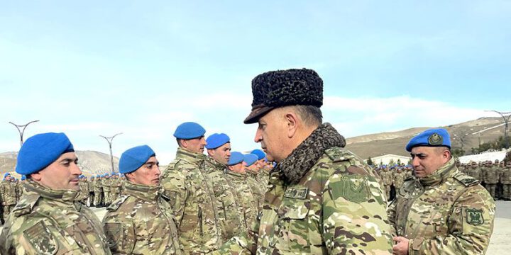 Baş Qərargah rəisi hərbi hissələrin intensiv döyüş hazırlığını yoxlayıb