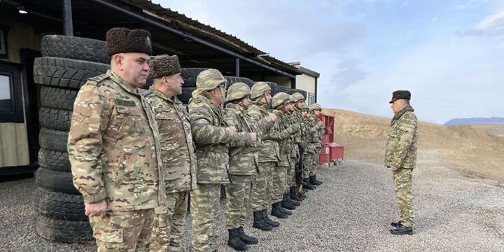 Hərbi hissələrin xidməti-döyüş fəaliyyəti yoxlanılıb