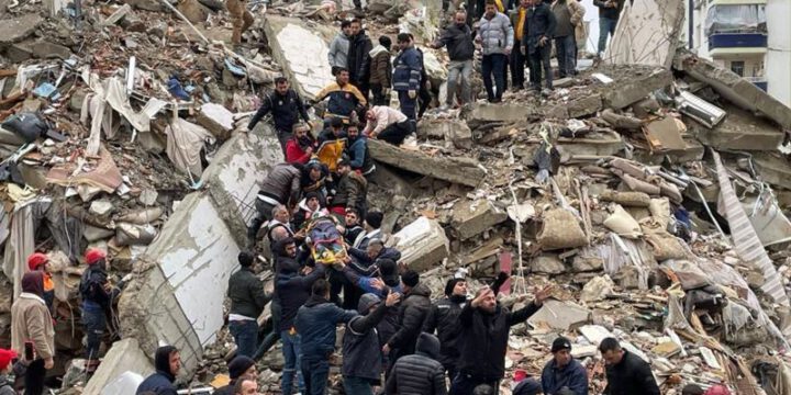 Türkiyədə zəlzələ nəticəsində həlak olanların sayı 3432-yə çatıb