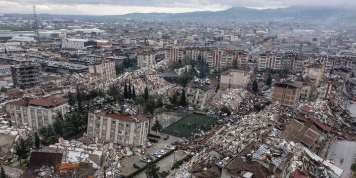 Dünya azərbaycanlıları Türkiyənin yanında olduğunu nümayiş etdirir