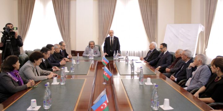 Rəvanqulu xanın portreti Qərbi Azərbaycan İcmasına hədiyə edilib