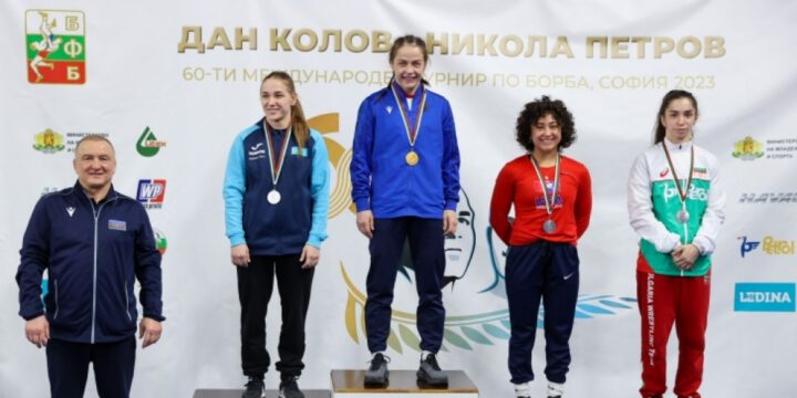 Azerbaijani freestyle wrestlers bring home four medals from Bulgaria