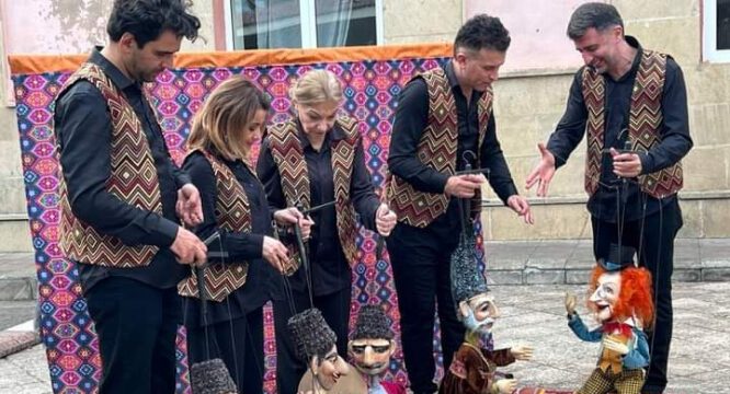 Kukla Teatrının bölgələrə qastrolu davam edir