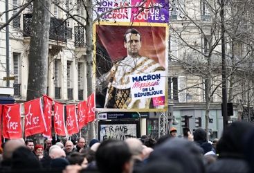 French woman faces trial, €12,000 fine for ‘insulting’ Macron on Facebook