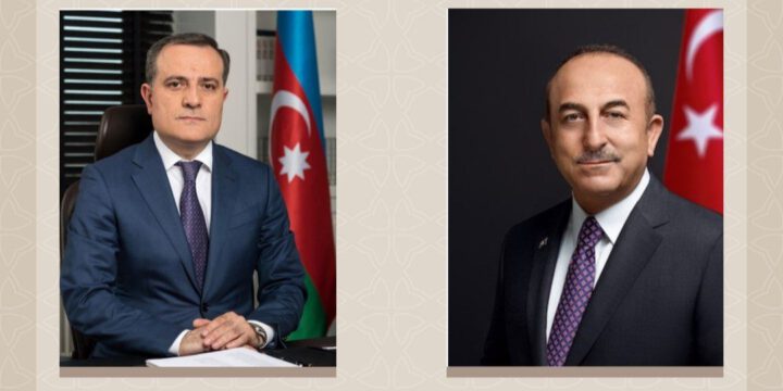 Ceyhun Bayramov Mövlud Çavuşoğlu ilə regional vəziyyəti müzakirə edib