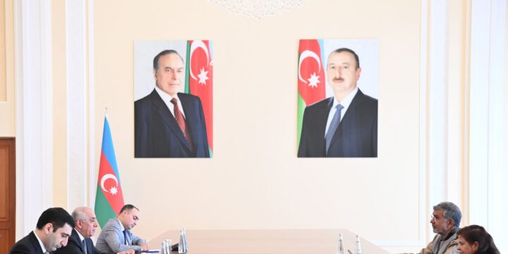 Baş nazir Əli Əsədov Nobel sülh mükafatı laureatı Kailaş Satyarti ilə görüşüb