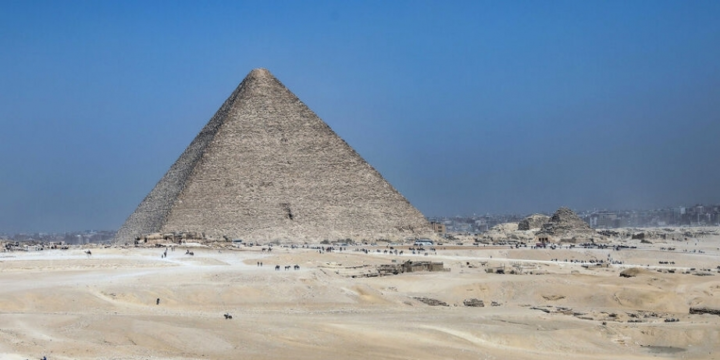 Arxeoloqlar Xeops ehramında gizli dəhliz aşkar ediblər