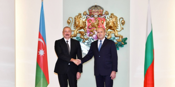 Azerbaijani President congratulates Bulgarian counterpart on his country`s national holiday