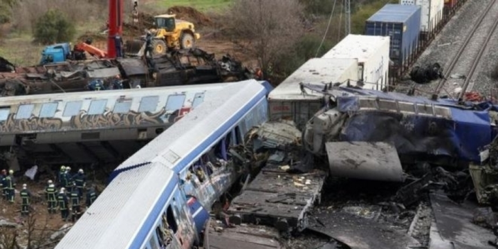 Greek railway workers go on strike after deadly train accident