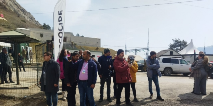 Xarici media nümayəndələri Laçın-Xankəndi yolundakı aksiyanı işıqlandırmaq üçün əraziyə gəliblər