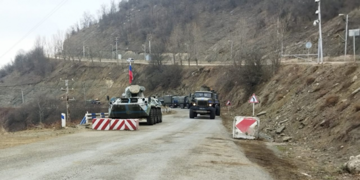 Lachin-Khankendi road: 17 more vehicles of Russian peacekeepers moved freely through protest area