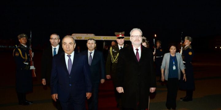 Latviya Prezidenti Egils Levits Azərbaycana rəsmi səfərə gəlib
