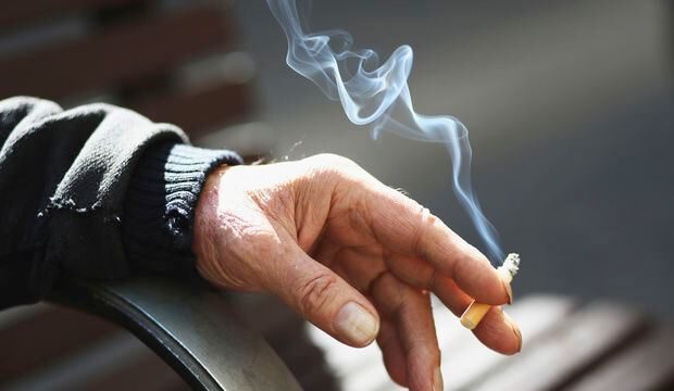 Bakıda siqaret kötüyünü yerə atanların cərimələnməsinə başlanılıb