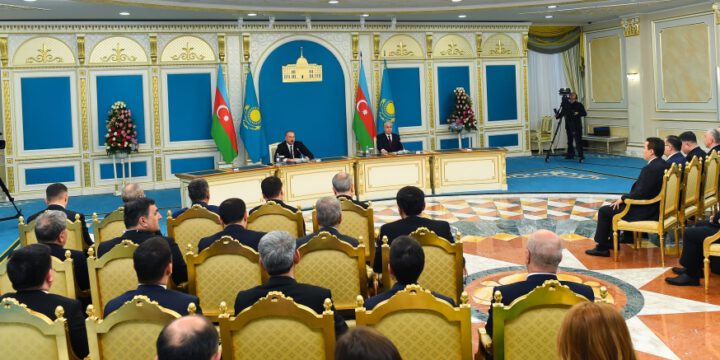 Azərbaycan və Qazaxıstan prezidentləri mətbuata bəyanatlarla çıxış ediblər