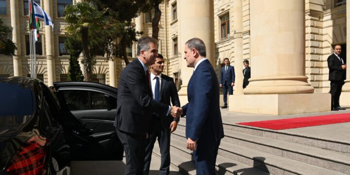 Azerbaijan, Israel discuss development of bilateral relations