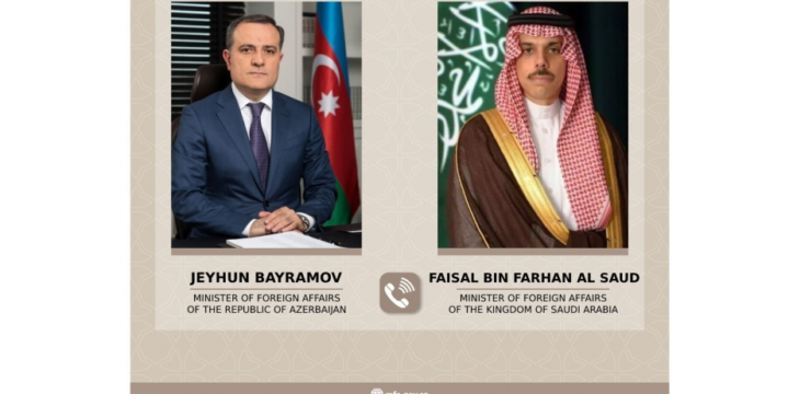 Azerbaijani, Saudi FMs talk over phone