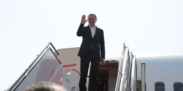 İrakli Qaribaşvilinin Azərbaycana işgüzar səfəri başa çatıb