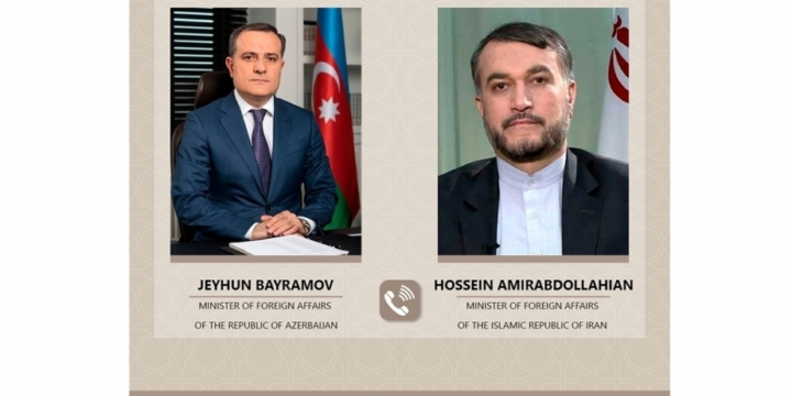 Azerbaijani, Iranian FMs hold phone talk