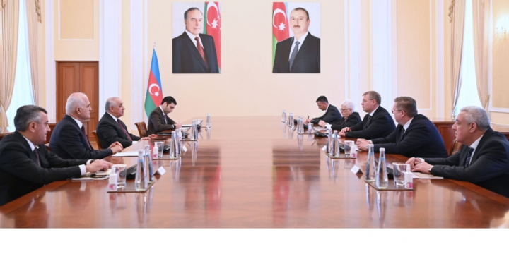 Baş nazir Əli Əsədov Rusiyanın Həştərxan vilayətinin qubernatoru ilə görüşüb