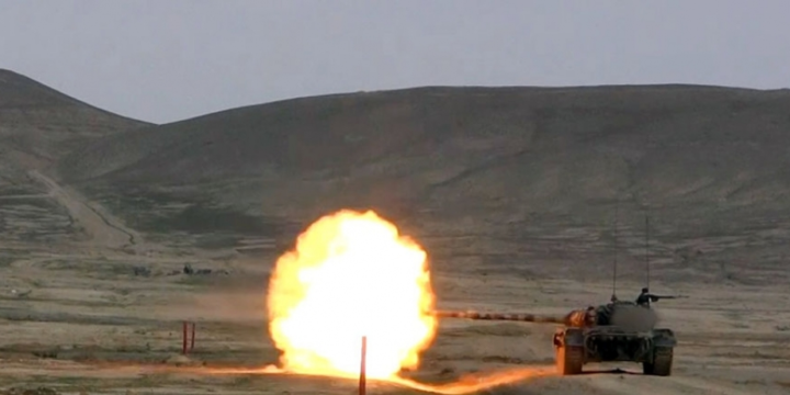 Müdafiə Nazirliyi: Tank bölmələrinin döyüş hazırlığı artırılır