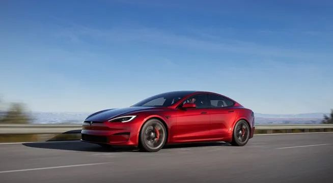 “Tesla” elektrikli avtomobillərin qiymətlərini aşağı salmağa davam edir