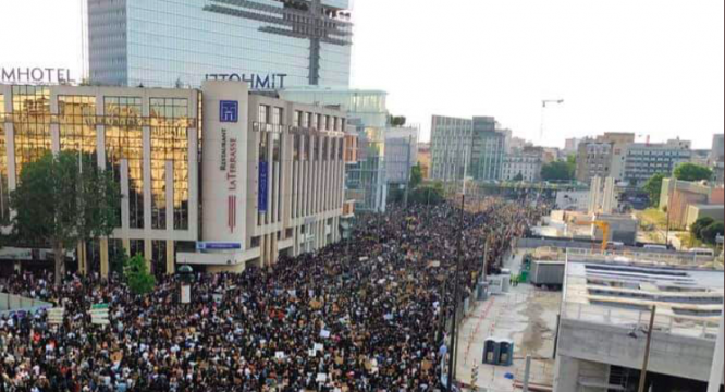 Fransanın bir sıra şəhərlərində etirazlar başlayıb