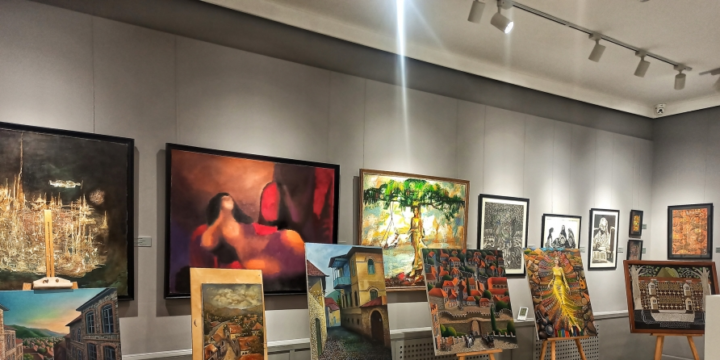 Şəki Dövlət Rəsm Qalereyasında “Tarixi abidələr rəssamların gözü ilə” adlı sərgi açılıb