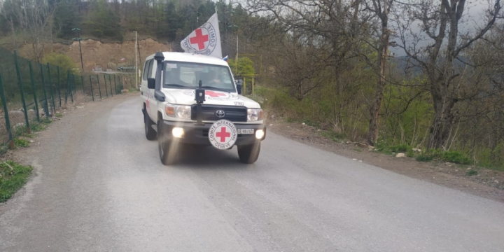 Ekoaksiya: Səhər saatlarında Laçın istiqamətinə gedən BQXK-yə məxsus avtomobillər geri qayıdıb