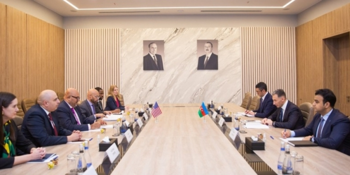 Azerbaijani minister meets with US Assistant Secretary of Commerce for Global Markets