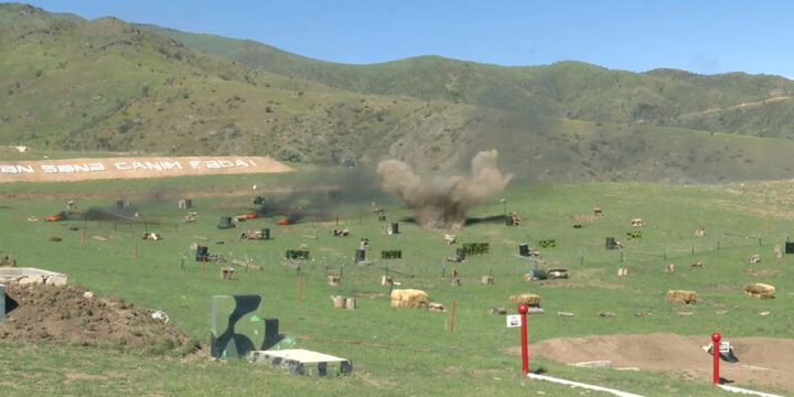 Komando bölmələri praktiki atış çalışmalarını icra edib