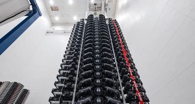 İlon Maskın yeni nəsil “Starlink” peykləri düşməyə başlayıb