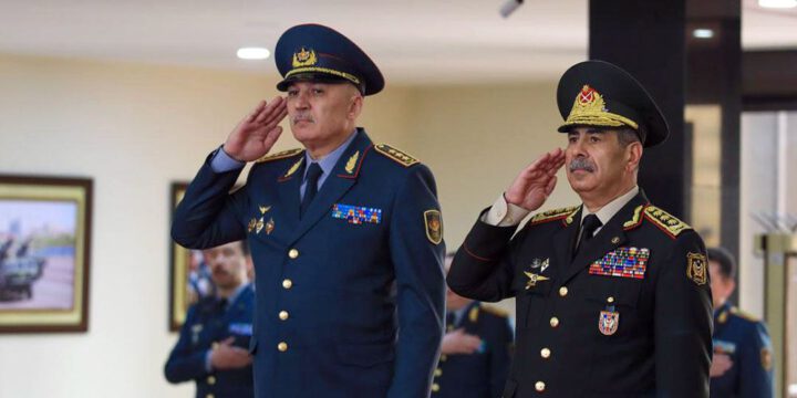 Müdafiə naziri qazaxıstanlı həmkarı ilə görüşüb