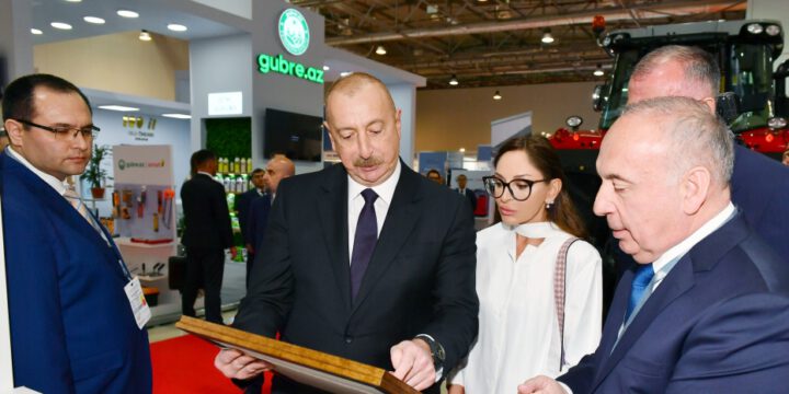 Prezident İlham Əliyev və Birinci xanım Mehriban Əliyeva XVI “Caspian Agro” və XXVIII “InterFood Azerbaijan” sərgiləri ilə tanış olublar 