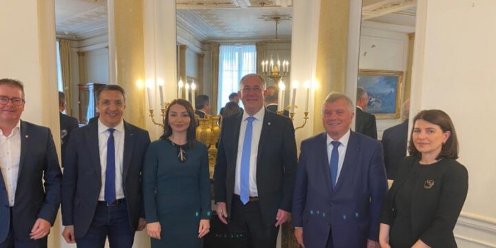Parisdə Azərbaycan və Fransa parlamentləri arasında əlaqələr müzakirə olunub