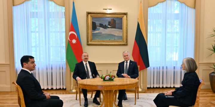 Azərbaycan və Litva prezidentlərinin məhdud tərkibdə görüşü keçirilib