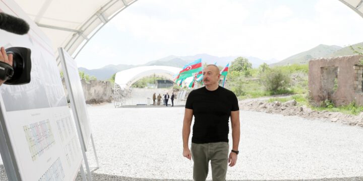 Kəlbəcər şəhərində ilk yaşayış məhəlləsinin təməli qoyulub