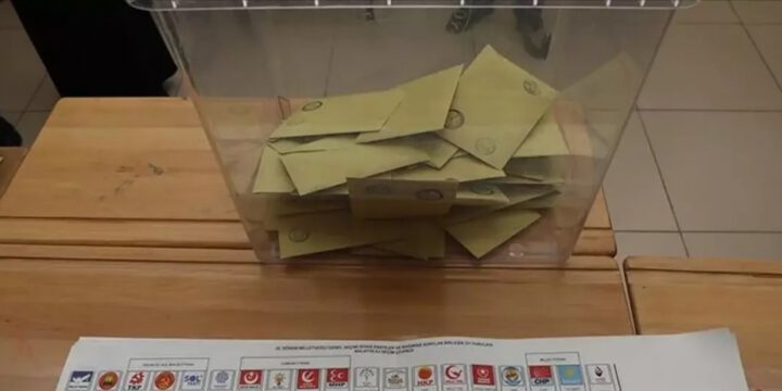 Rəcəb Tayyib Ərdoğanın hakim alyansı parlamentdə 323 mandata sahib olub