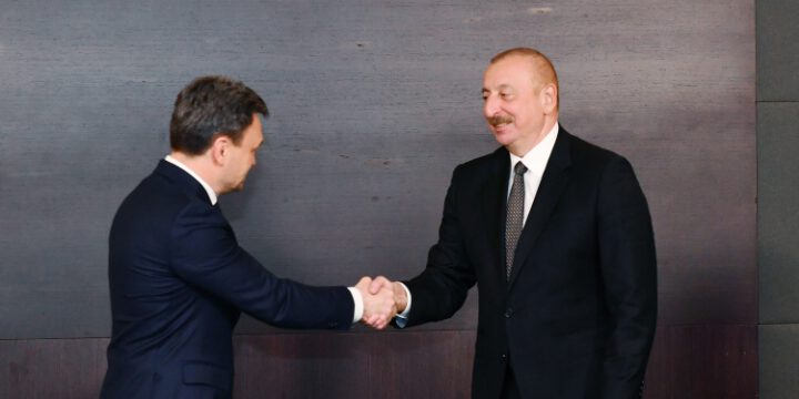 Azərbaycan Prezidenti İlham Əliyev Kişineuda Moldovanın Baş naziri ilə görüşüb